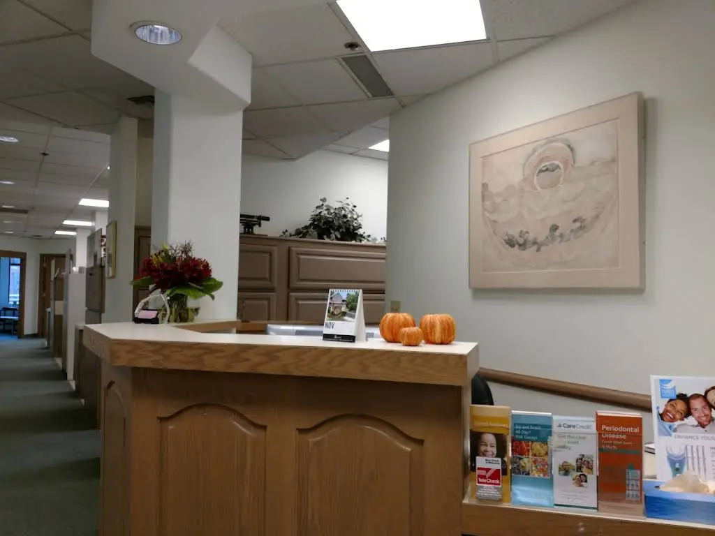 Lourdes M. Acuesta, DDS PS - Professional dental clinic exterior with modern facilities