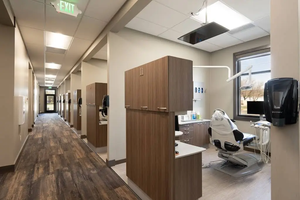 Grand Avenue Dental Care - Professional dental clinic exterior with modern facilities