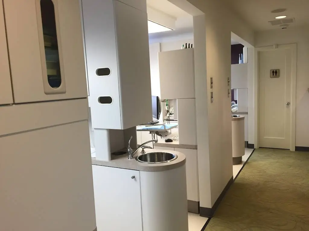 Kara Uegawachi, DDS, PLLC - Professional dental clinic exterior with modern facilities