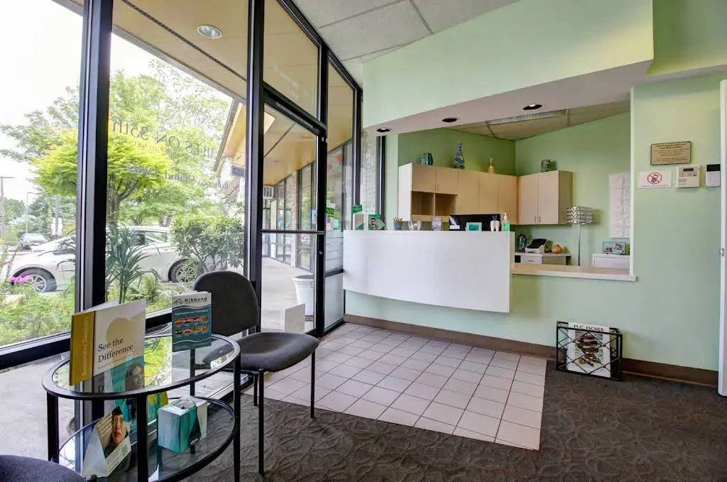 SMILES ON 35th - Seattle Dentist - Professional dental clinic exterior with modern facilities