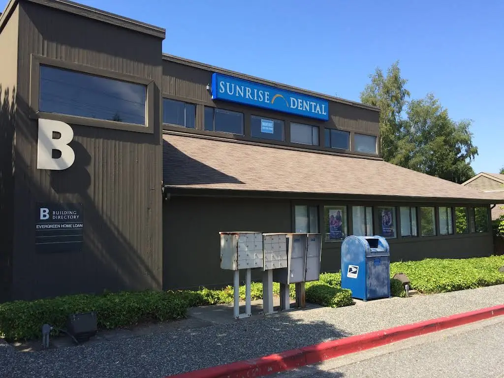 Sunrise Dental Everett - Professional dental clinic exterior with modern facilities