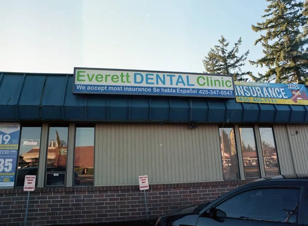 Everett Dental Clinic - Professional dental clinic exterior with modern facilities