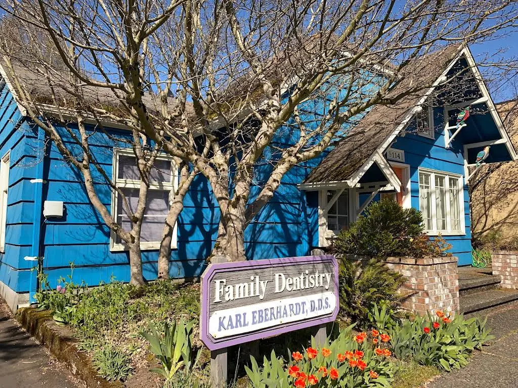 Eberhardt Family Dentist / Karl Eberhardt, DDS - Professional dental clinic exterior with modern facilities