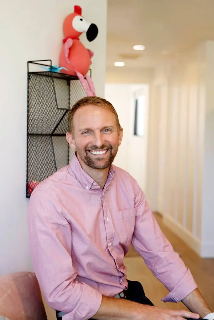 Seattle Pediatric Dentists - Laurelhurst - Professional dental clinic exterior with modern facilities