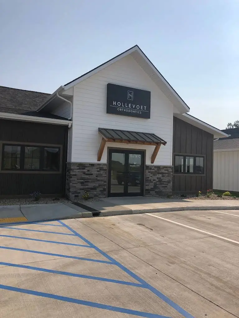 Hollevoet & Welk Orthodontics