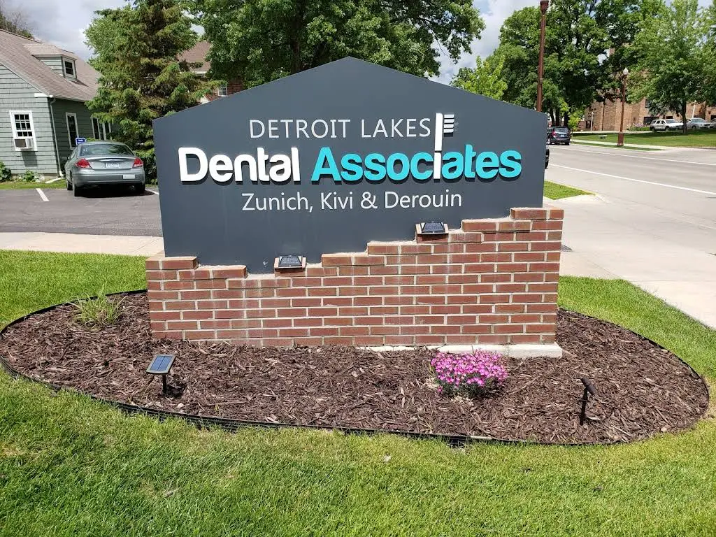 Dental Associates of Detroit Lakes - Professional dental clinic exterior with modern facilities