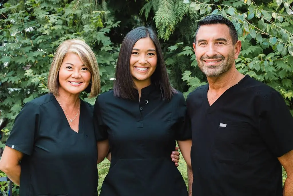 Lederman & Lederman DDS - Professional dental clinic exterior with modern facilities