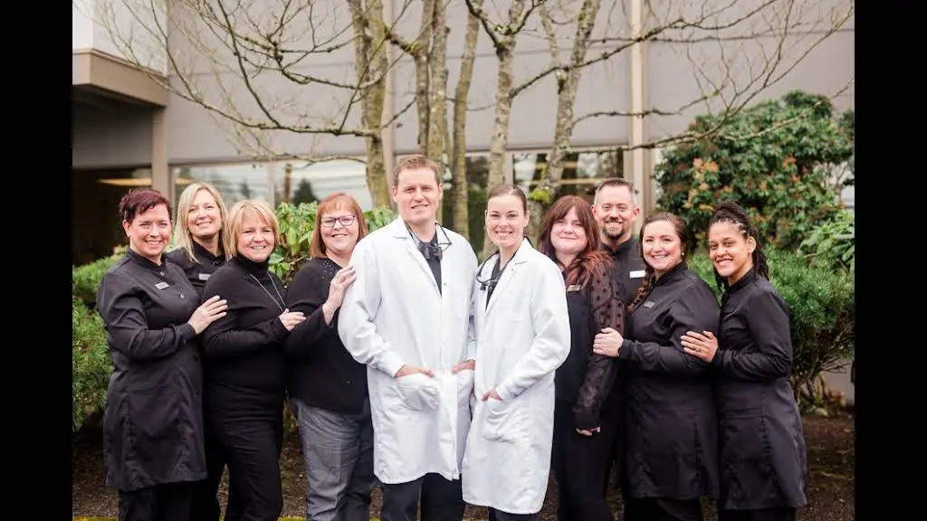 Bond Family Dentistry - Professional dental clinic exterior with modern facilities
