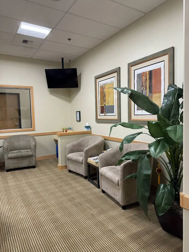 Covington Signature Dentistry - Professional dental clinic exterior with modern facilities