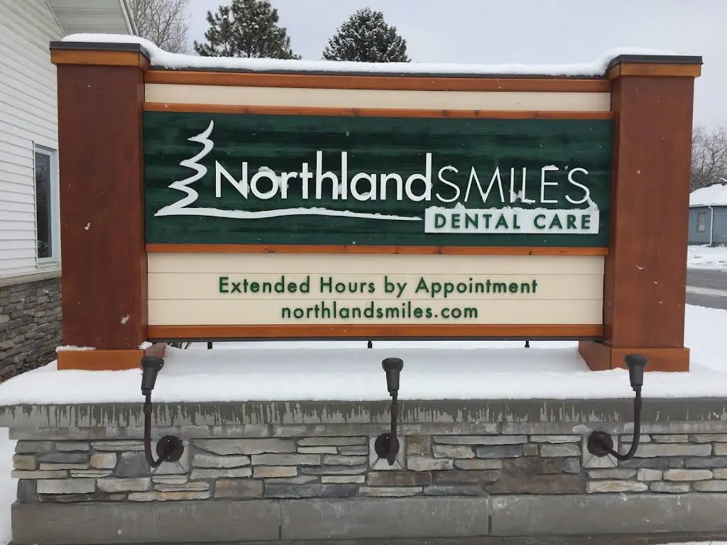 Northland Smiles - Professional dental clinic exterior with modern facilities
