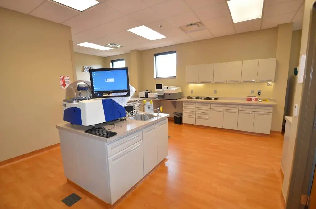 Red Cliff Community Health Center - Professional dental clinic exterior with modern facilities