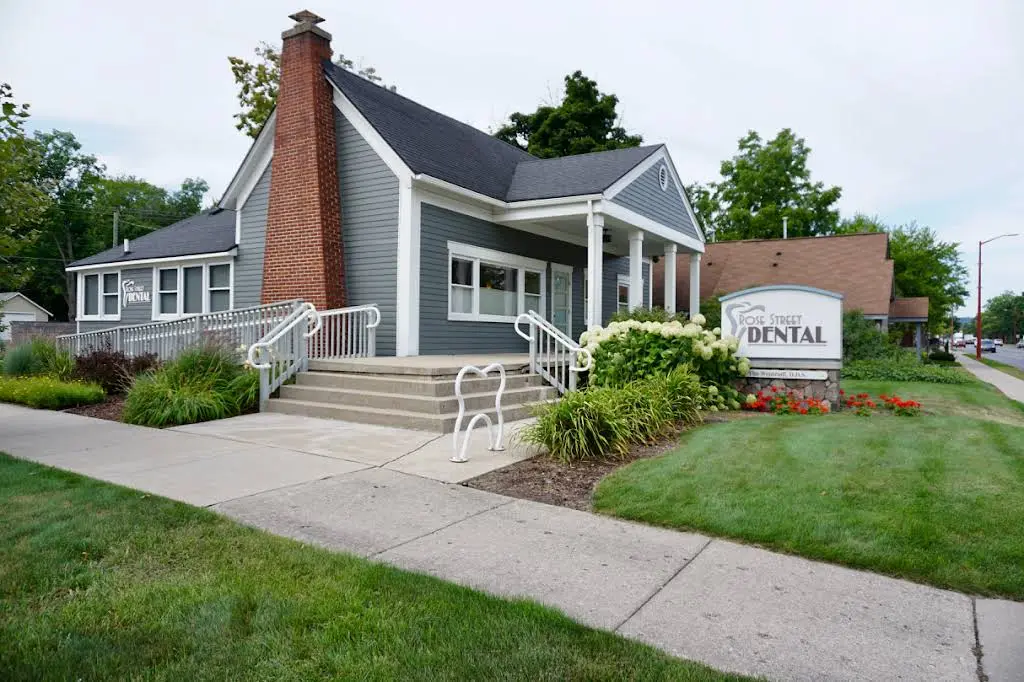 Rose Street Dental - Professional dental clinic exterior with modern facilities