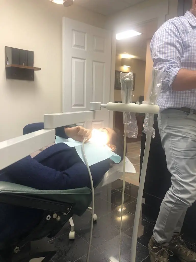 Aaron Freeman DDS - Professional dental clinic exterior with modern facilities