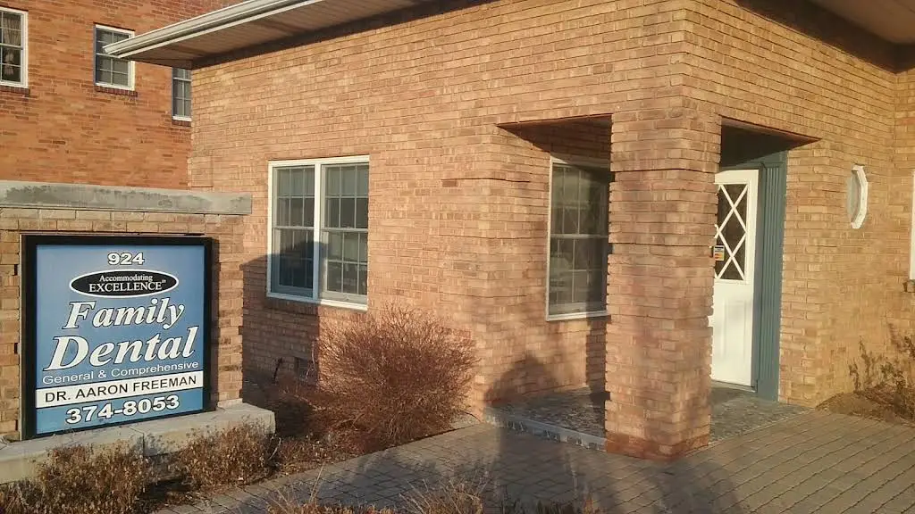 Aaron Freeman Family Dentistry - Professional dental clinic exterior with modern facilities
