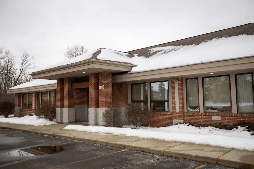 Elan Dental Group-Lake Lansing Rd. - Professional dental clinic exterior with modern facilities