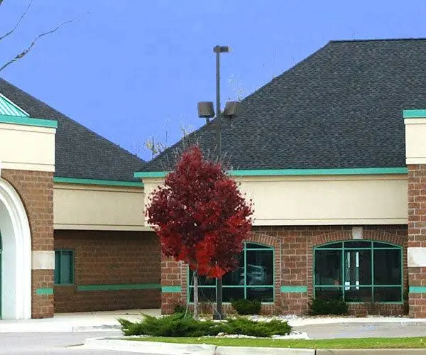 Lindenbrook Dental Care - Professional dental clinic exterior with modern facilities