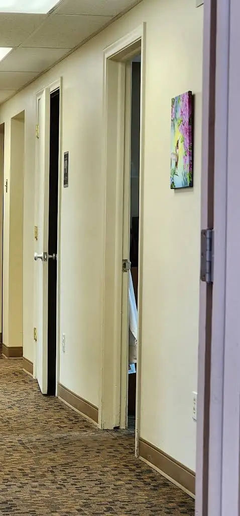 Hallman, Benjamin and Schaefer Family Dentistry - Professional dental clinic exterior with modern facilities