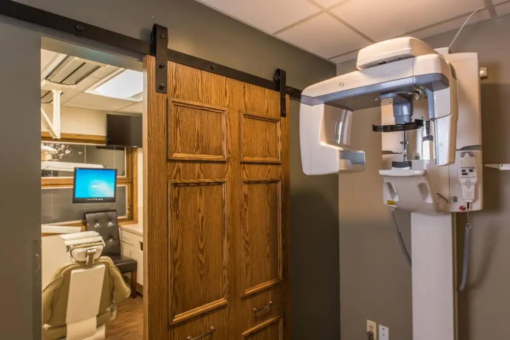Dentists on Eastcastle - Professional dental clinic exterior with modern facilities