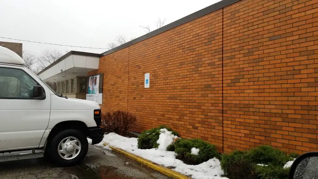 Great Lakes Bay Health Centers Warren Avenue Dental - Professional dental clinic exterior with modern facilities