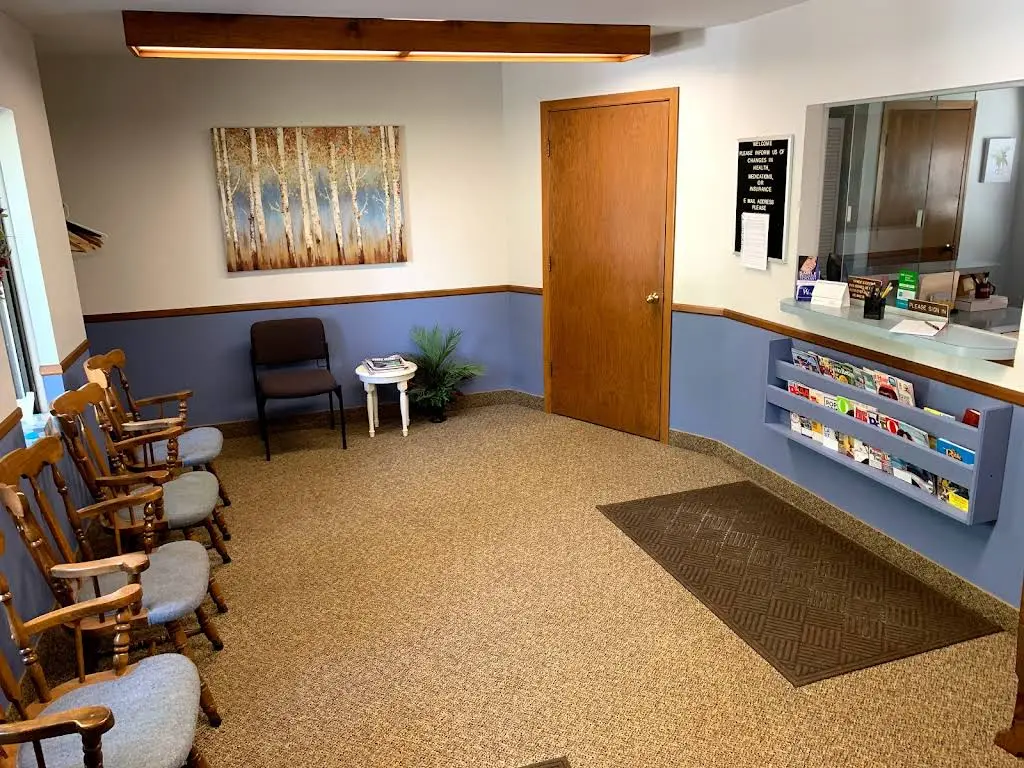 Daniel S. Eisinger, DDS - Professional dental clinic exterior with modern facilities