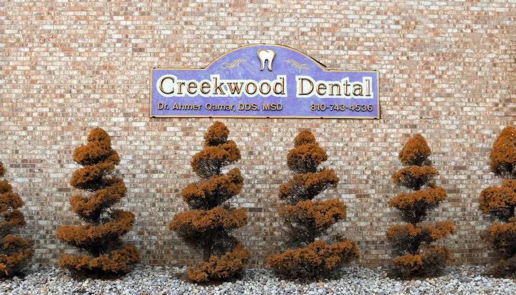 Creekwood Dental - Professional dental clinic exterior with modern facilities