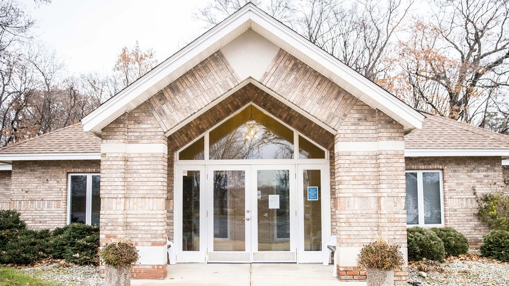 White Oaks Dental - Professional dental clinic exterior with modern facilities