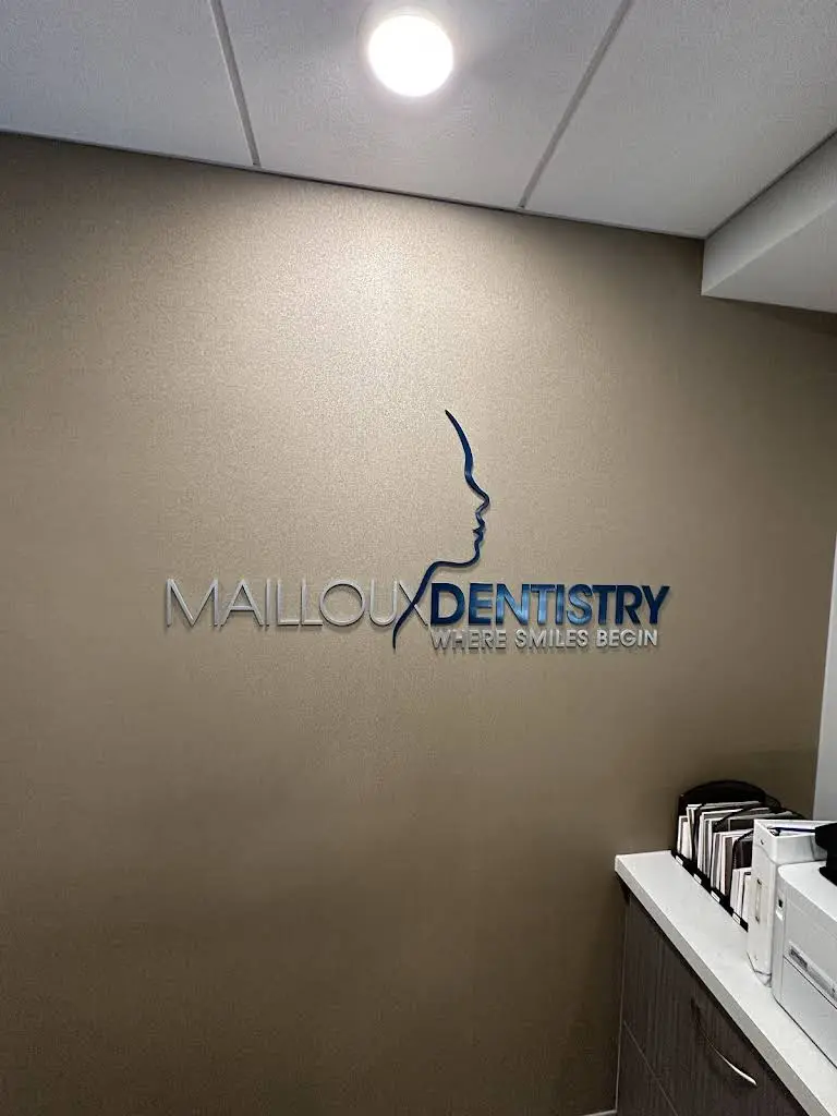 Mailloux Dentistry - Professional dental clinic exterior with modern facilities