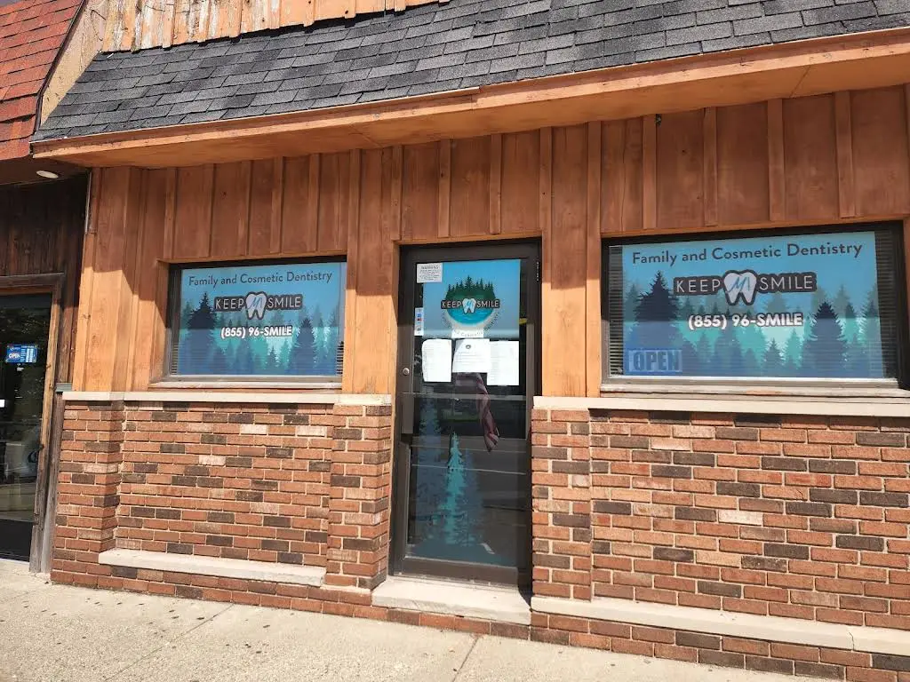 Keep MI Smile - Professional dental clinic exterior with modern facilities