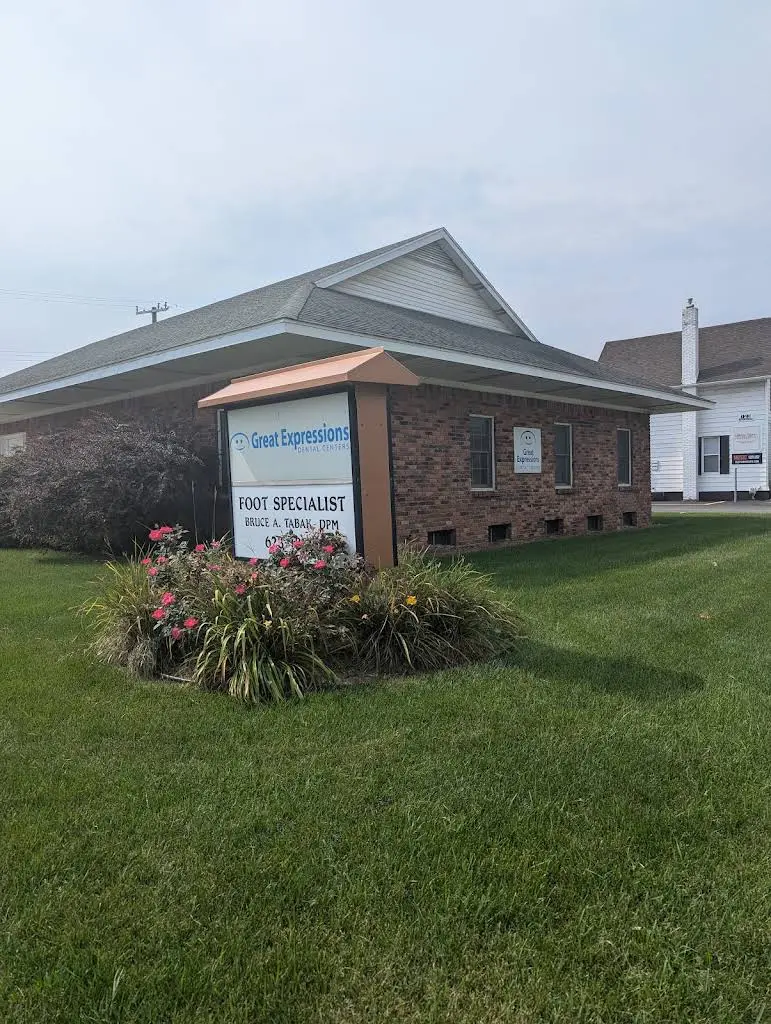 Great Expressions Dental Centers - Professional dental clinic exterior with modern facilities