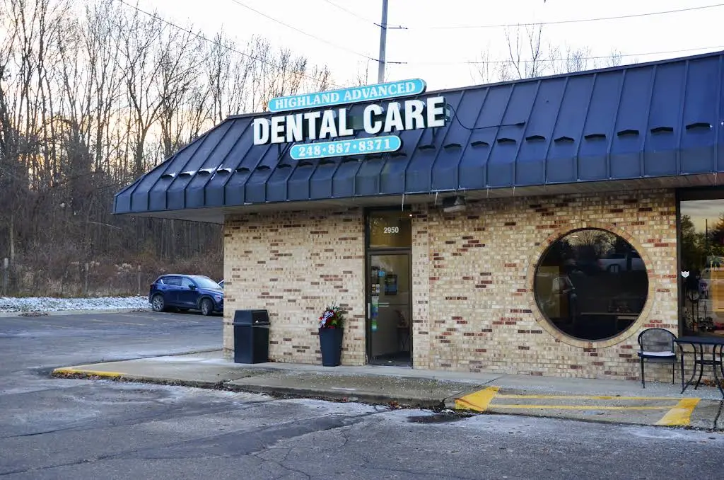 Highland Advanced Dental Care - Professional dental clinic exterior with modern facilities