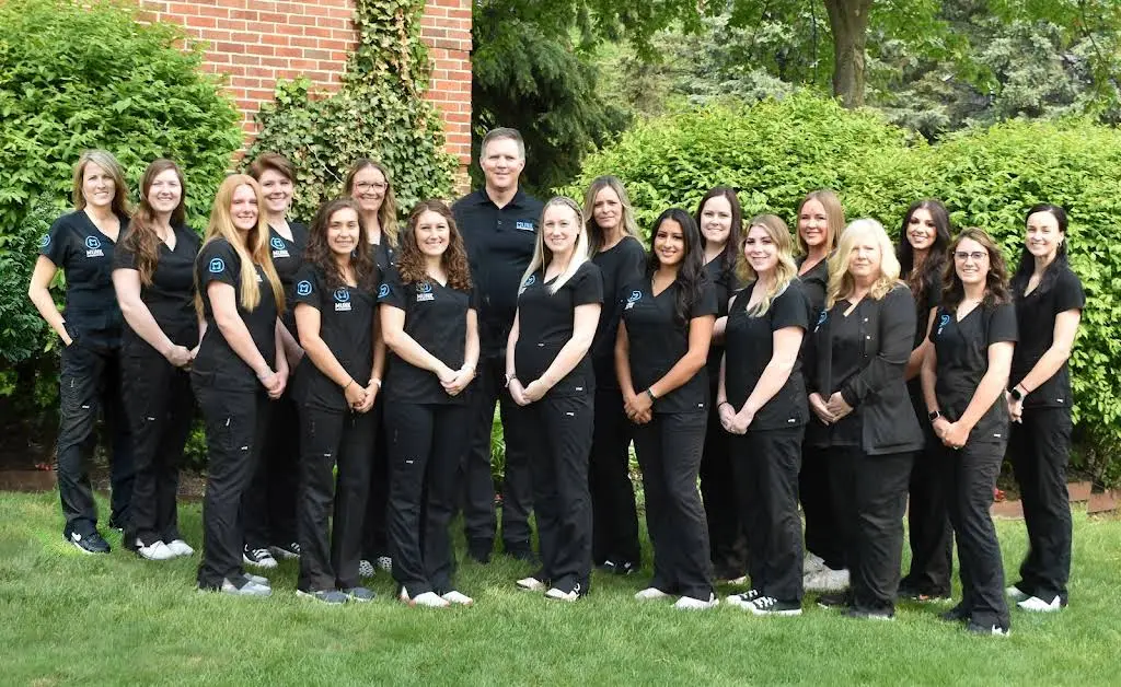 Munk Orthodontics - Professional dental clinic exterior with modern facilities