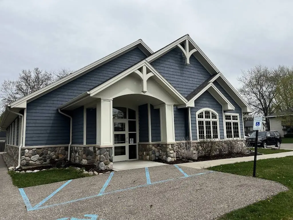 Vicksburg Family Dentistry - Professional dental clinic exterior with modern facilities