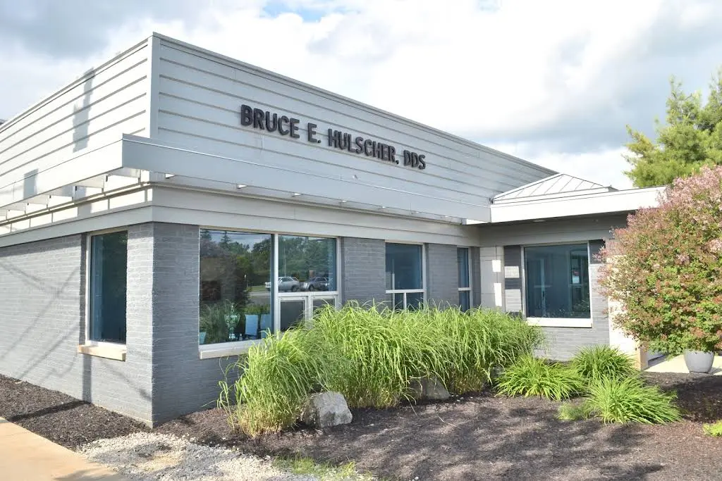 Bruce E. Hulscher DDS & Associates - Professional dental clinic exterior with modern facilities