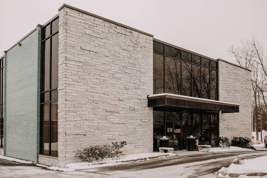 Summit Dental Group - Professional dental clinic exterior with modern facilities