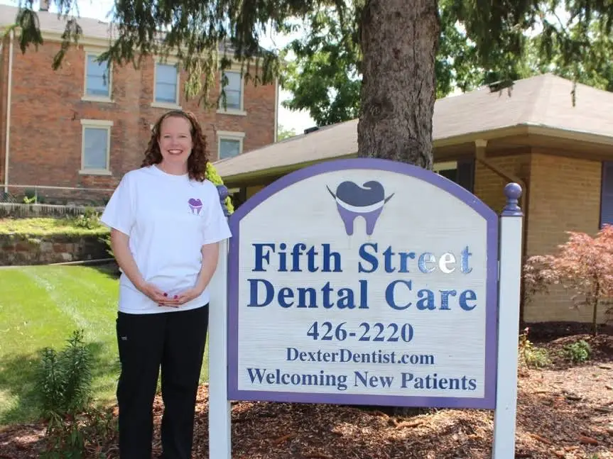 Fifth Street Dental Care - Professional dental clinic exterior with modern facilities