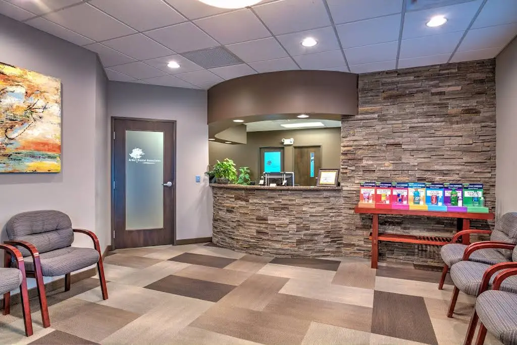 Arbor Dental Associates: Christopher J. Paulson, DDS, Cynthia L. Sitchon, DDS - Professional dental clinic exterior with modern facilities