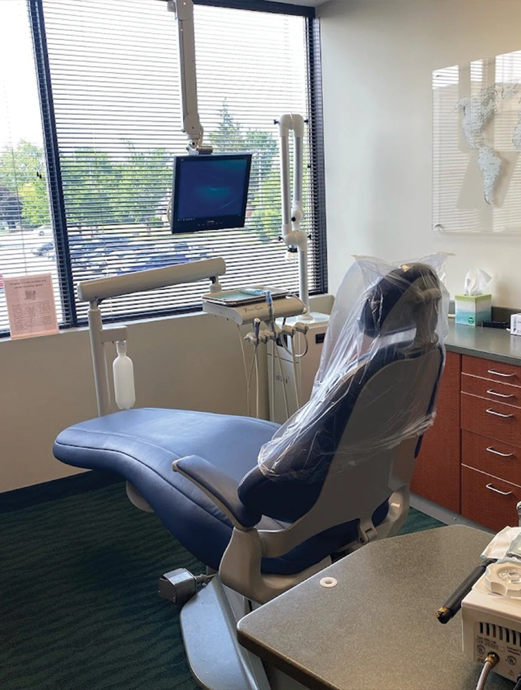 Bloomfield Hills Dental Group - Professional dental clinic exterior with modern facilities