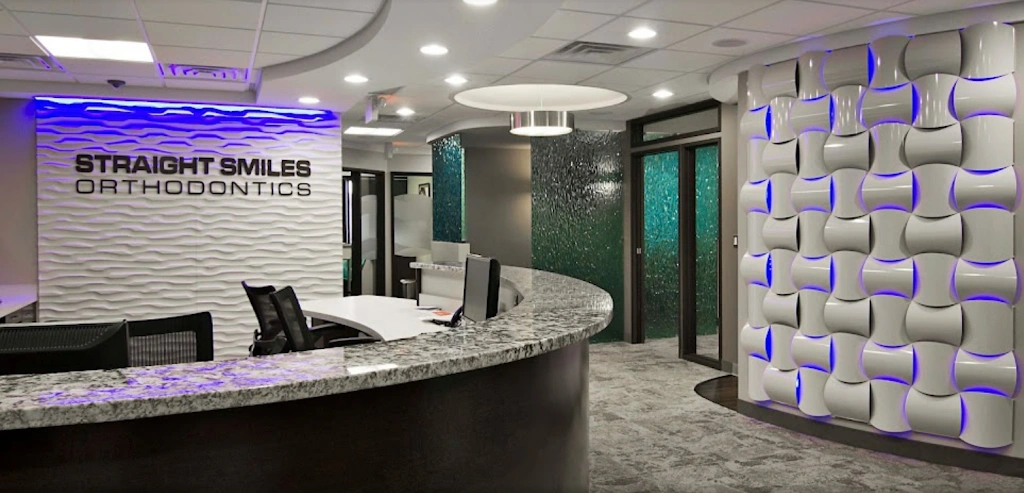 Straight Smiles Orthodontics - Professional dental clinic exterior with modern facilities