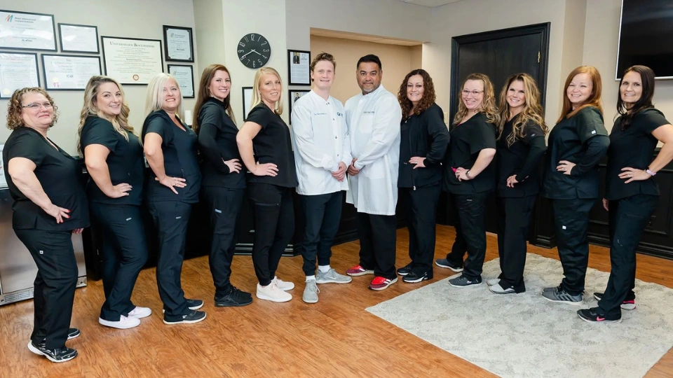 Lakeside Family & Implant Dentistry - Professional dental clinic exterior with modern facilities