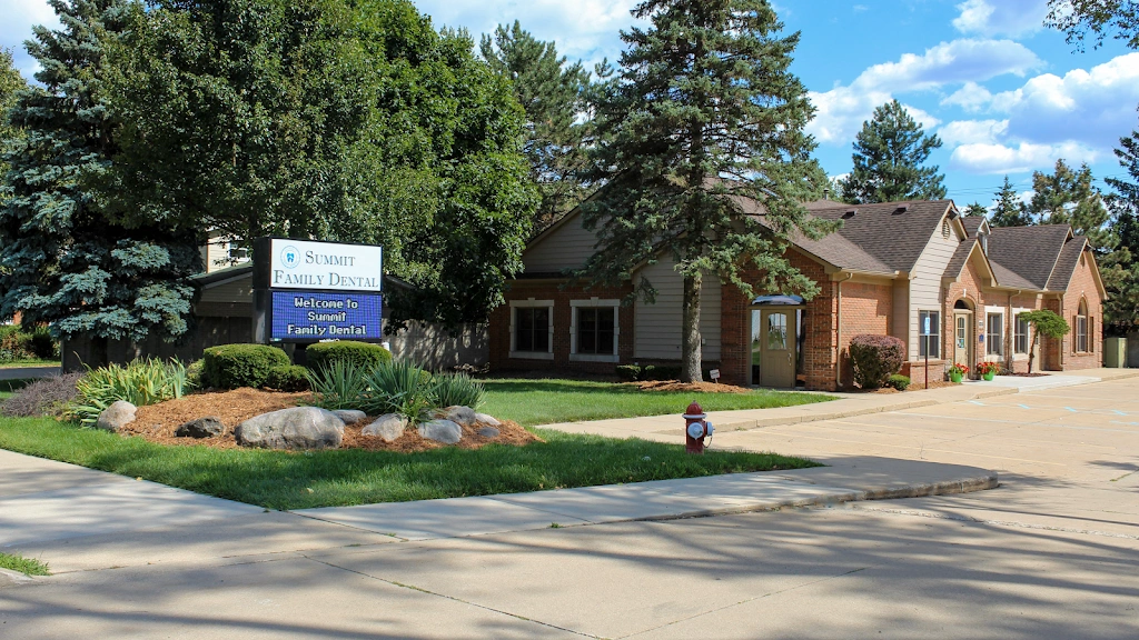 Summit Family Dental - Professional dental clinic exterior with modern facilities