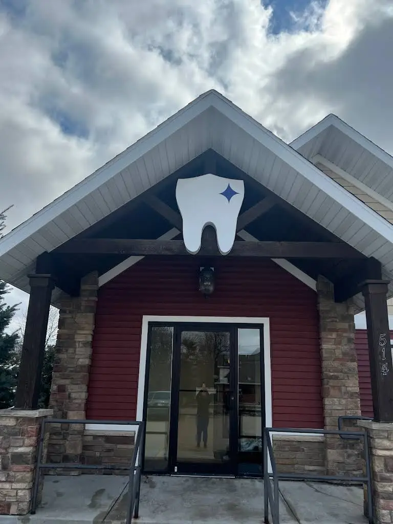 South Bend Dental & Orthodontics - Professional dental clinic exterior with modern facilities
