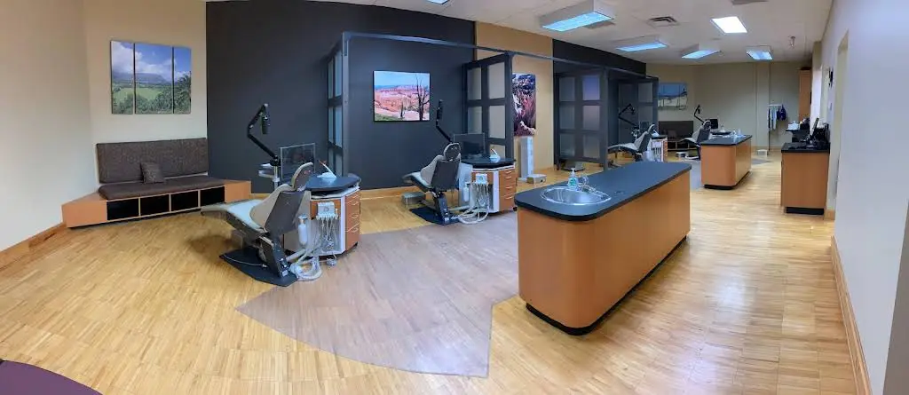 South Lyon Orthodontics - Professional dental clinic exterior with modern facilities