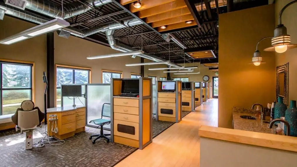 TDR Specialists in Orthodontics - Professional dental clinic exterior with modern facilities