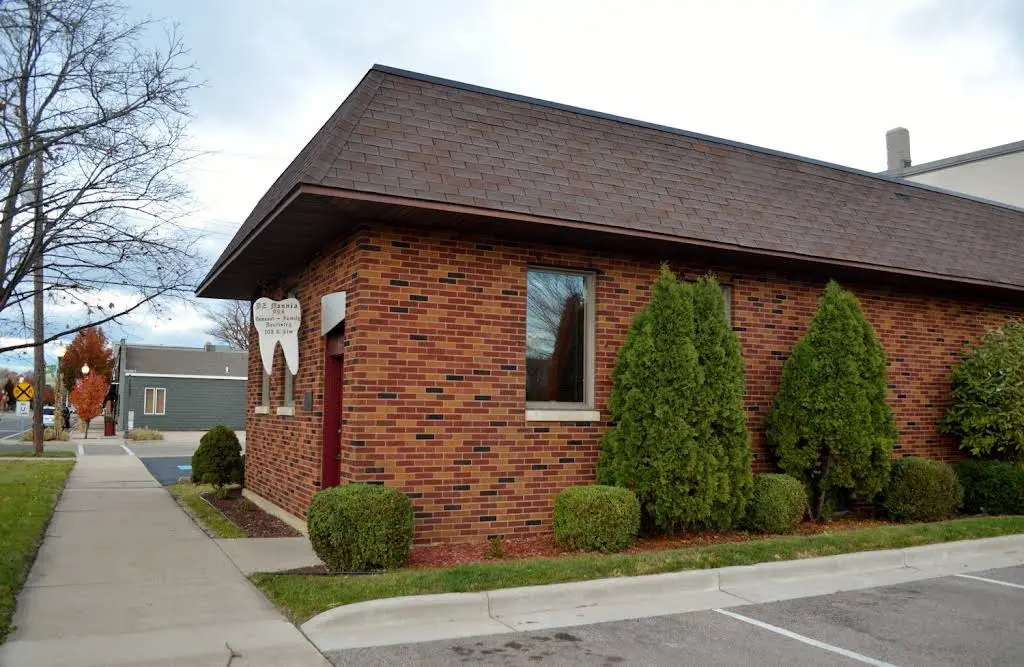 Three Oaks Dentistry - Professional dental clinic exterior with modern facilities