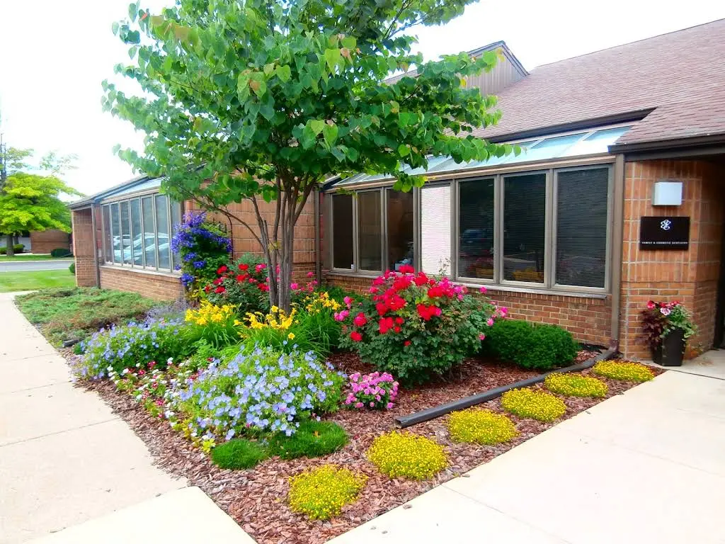 Everwell Dentistry - Professional dental clinic exterior with modern facilities