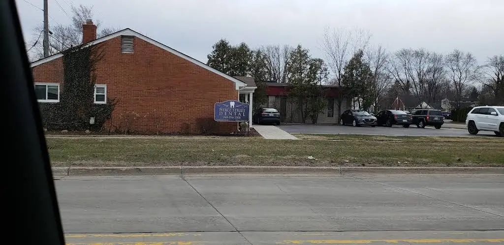 Pierce Street Dental - Professional dental clinic exterior with modern facilities