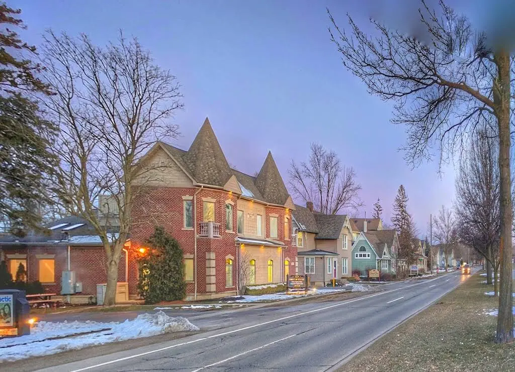 Drs. Jeffrey and Stephanie Jaghab & Associates - Professional dental clinic exterior with modern facilities