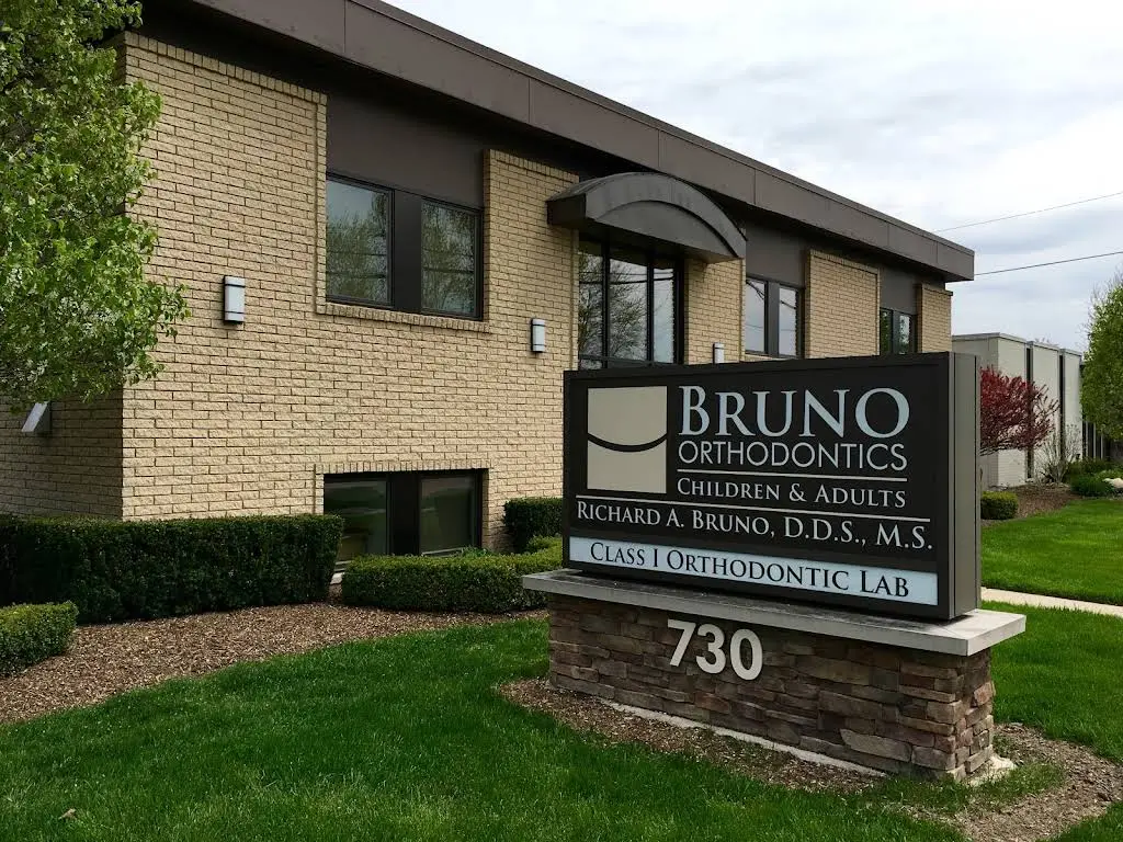 Clawson Orthodontics - Professional dental clinic exterior with modern facilities