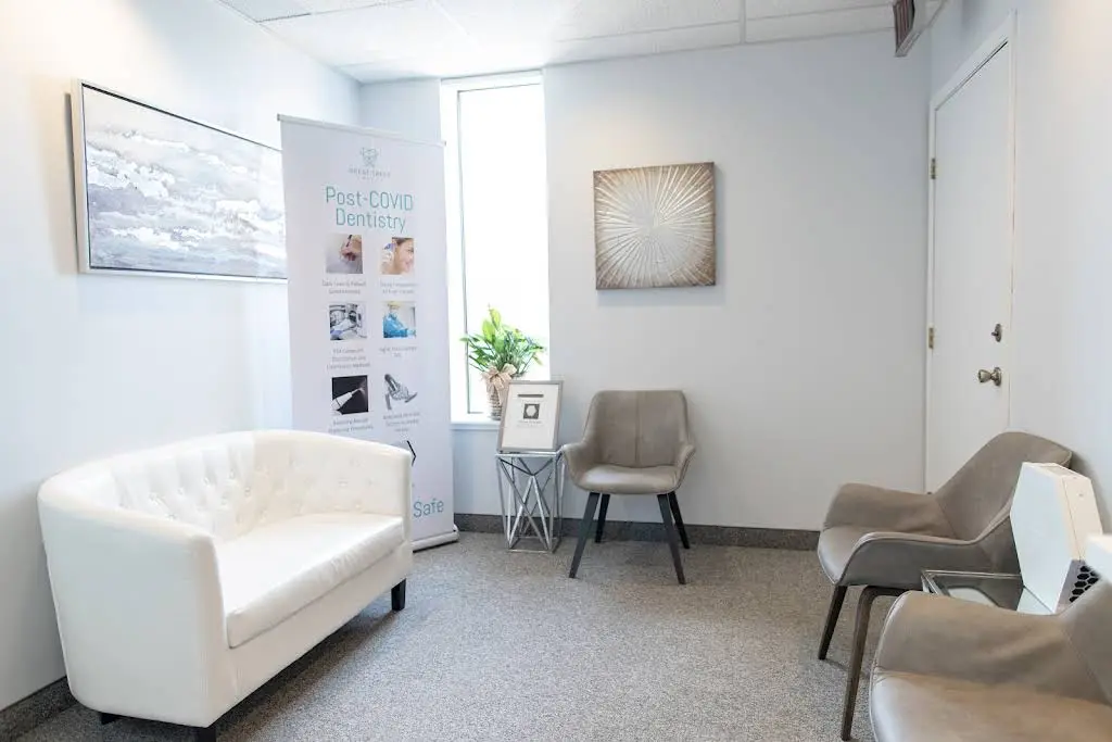 Great Lakes Smiles - Dr. Suede - Professional dental clinic exterior with modern facilities
