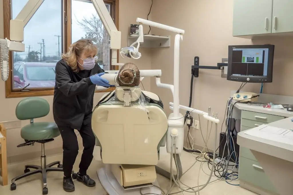 Kelly Road Dental Care - Professional dental clinic exterior with modern facilities